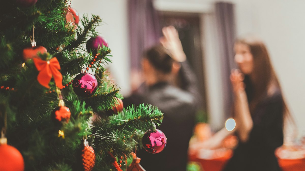 Top 10 Holiday Party Ideas on a Budget