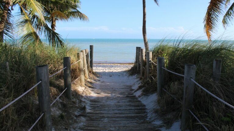 Top 10 Warm Winter Getaways in the US to Escape the Cold